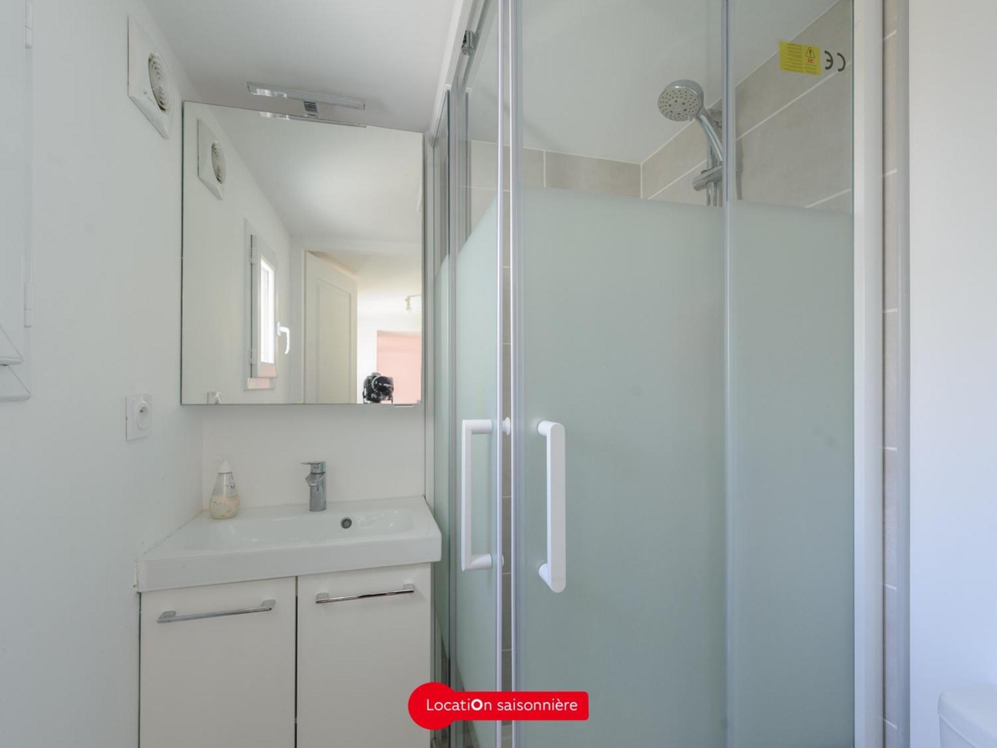 Appartement T2 A 50M De La Plage Avec Cour, Wifi Et Equipements Bebe - 4 Pers, Chatelaillon-Plage - Fr-1-535-17 Exterior foto